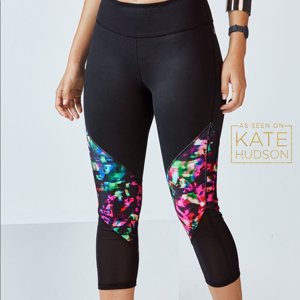 Fabletics nwot Brogan Mesh Capri Black & Chroma